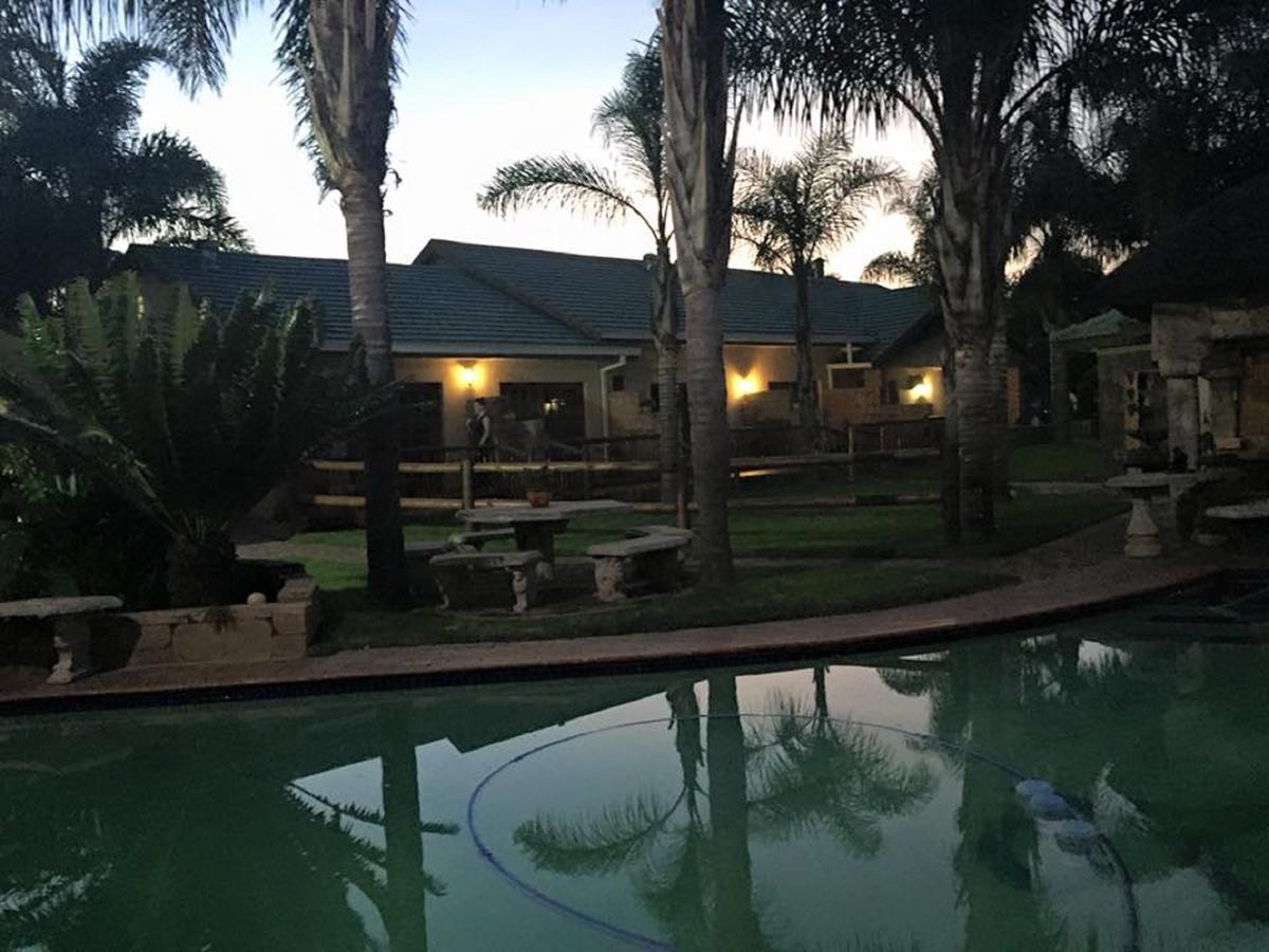 Lions Rest Guest House Germiston Exterior foto