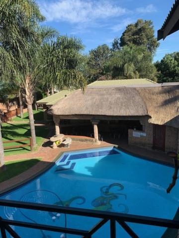 Lions Rest Guest House Germiston Exterior foto